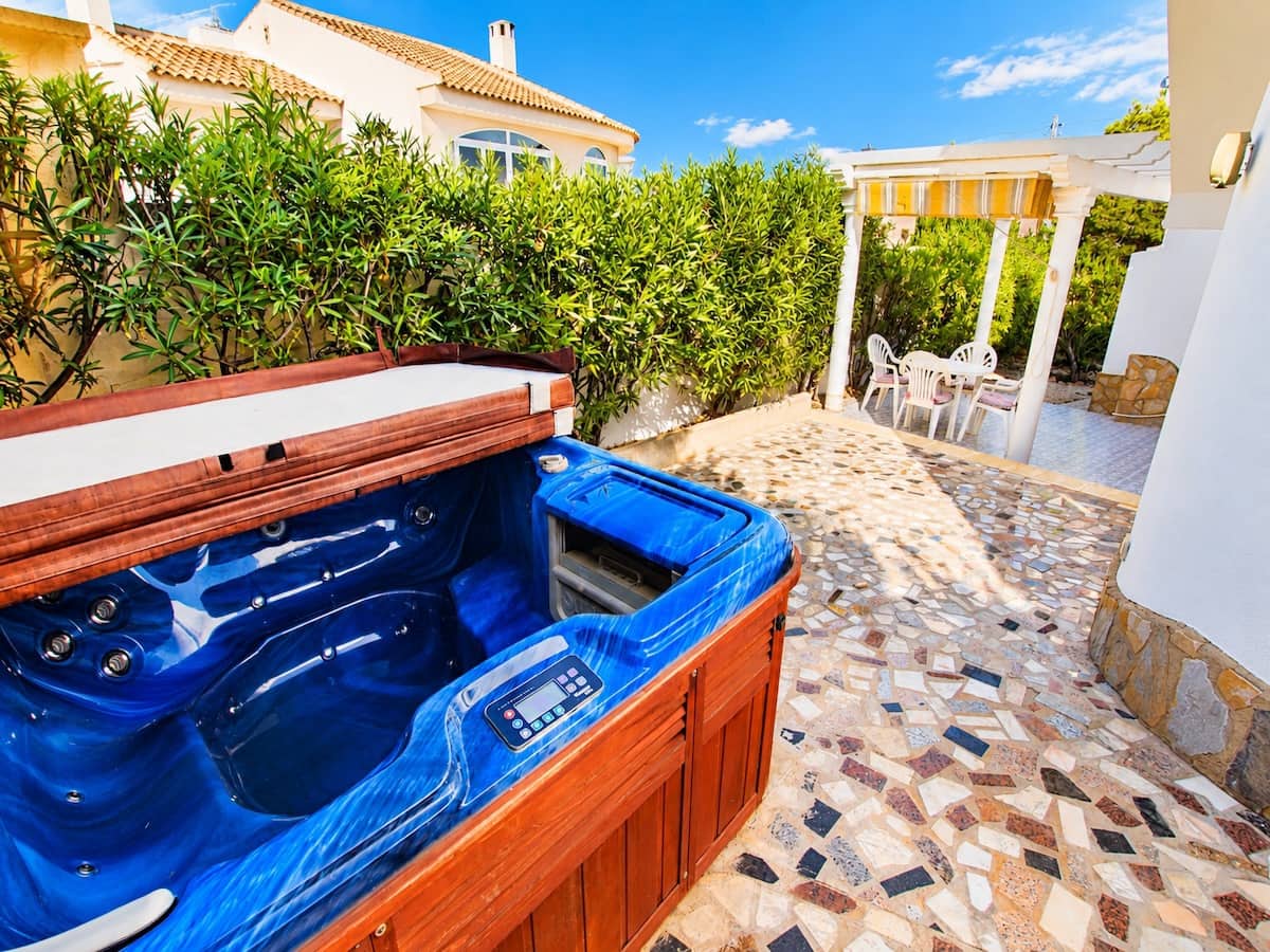 4 slaapkamer Villa te koop in Ciudad Quesada met zwembad garage - € 425.000 (Ref: 10156808)