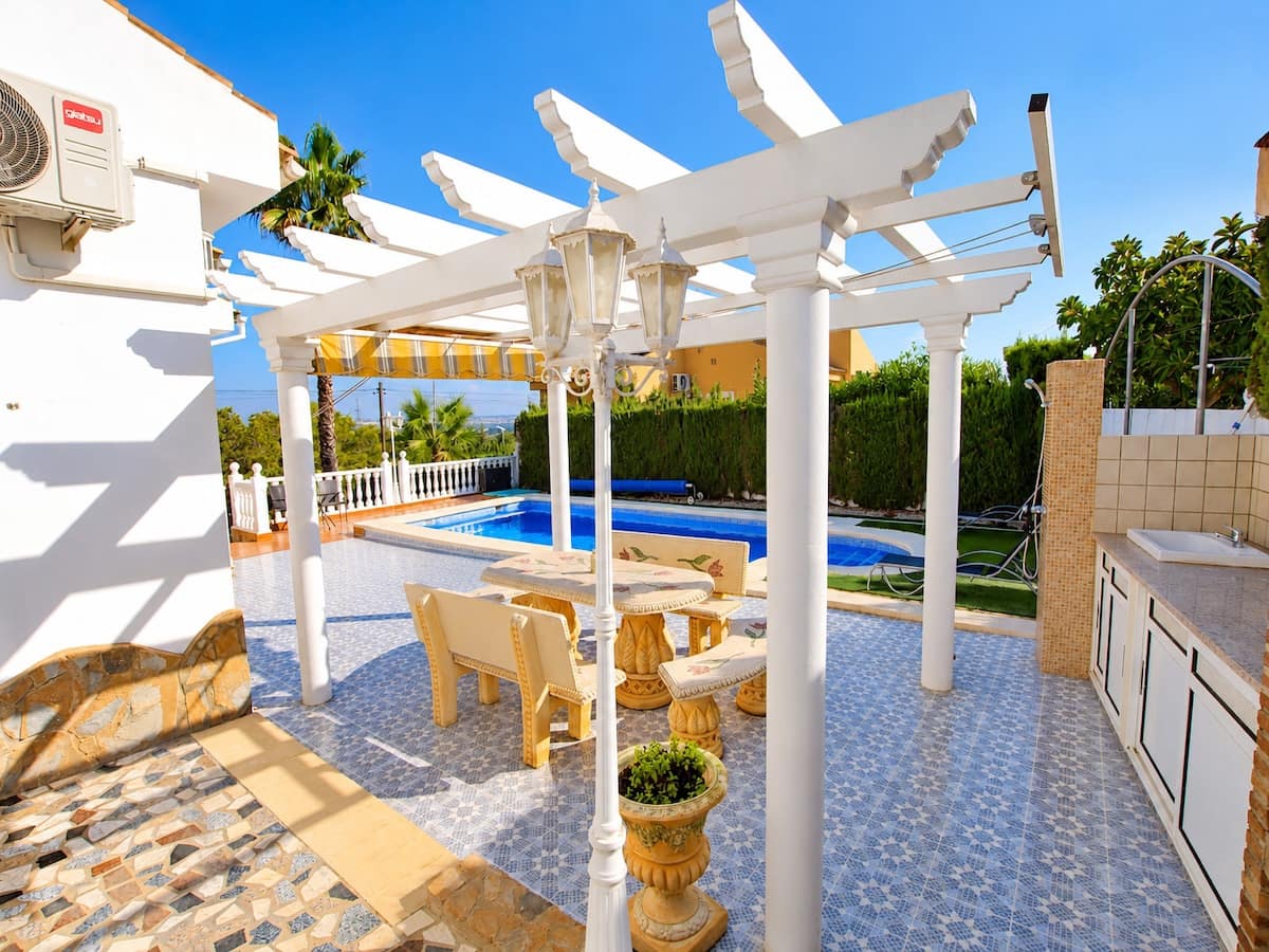 4 slaapkamer Villa te koop in Ciudad Quesada met zwembad garage - € 425.000 (Ref: 10156808)
