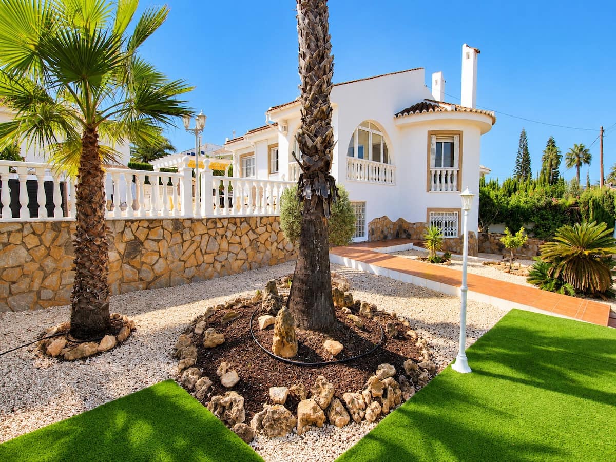 4 slaapkamer Villa te koop in Ciudad Quesada met zwembad garage - € 425.000 (Ref: 10156808)