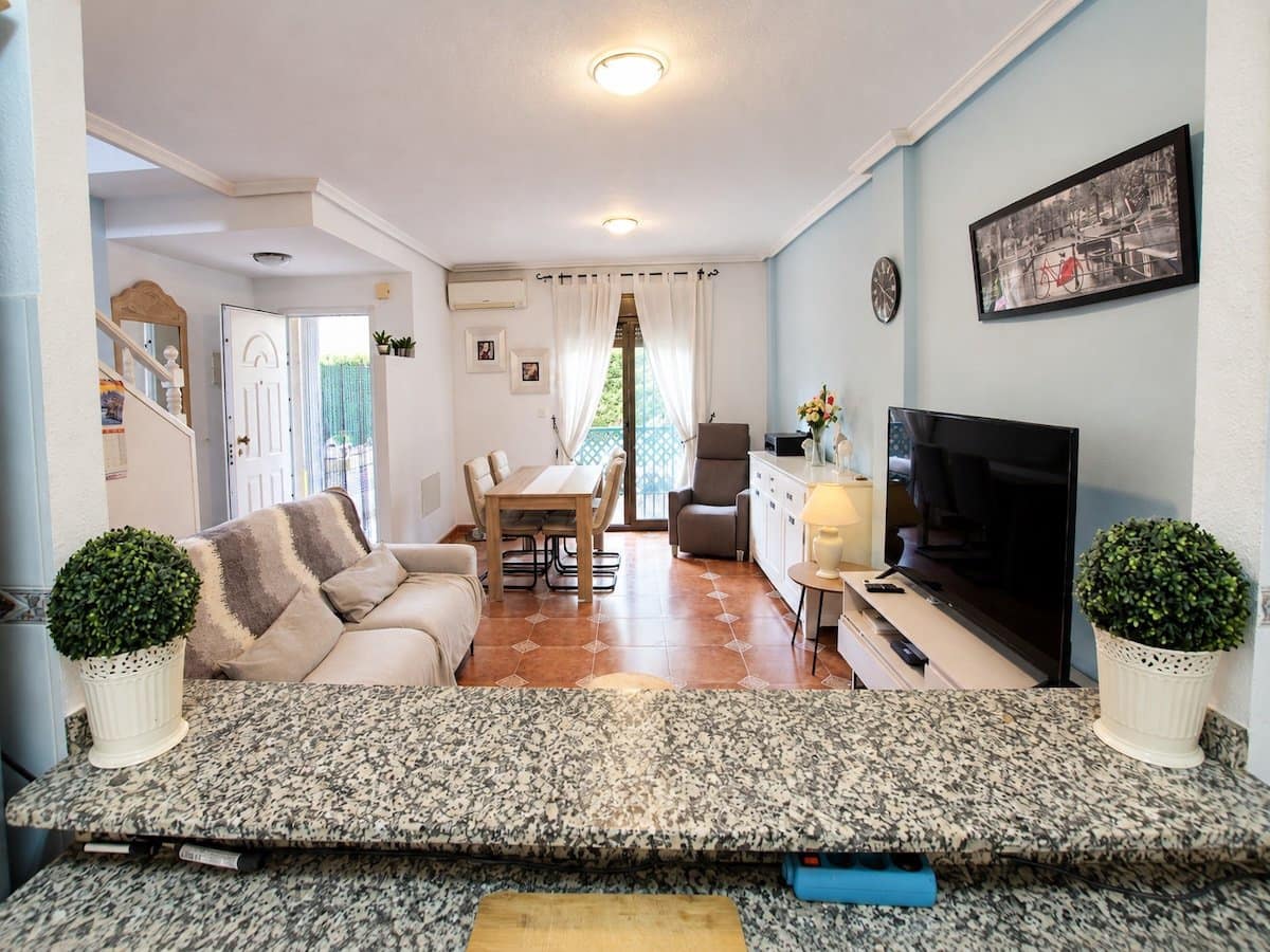 3 chambre Maison de Ville à vendre à Playa Flamenca avec piscine garage - 269 950 € (Ref: 10160284)