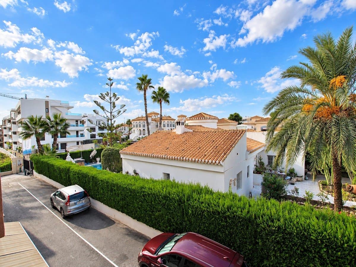 3 chambre Maison de Ville à vendre à Playa Flamenca avec piscine garage - 269 950 € (Ref: 10160284)