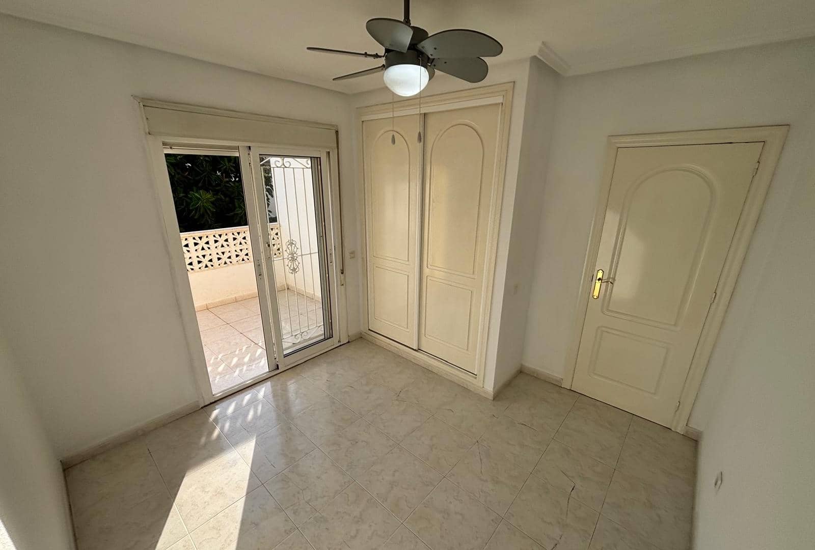 3 slaapkamer Huis te koop in Benijofar met zwembad - € 225.000 (Ref: 10161807)