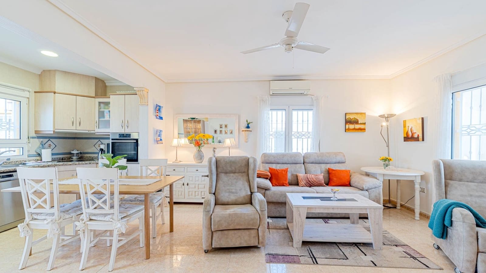 4 bedroom Villa for sale in Ciudad Quesada with pool garage - € 299,900 (Ref: 10163631)