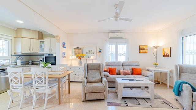 4 bedroom Villa for sale in Ciudad Quesada, Rojales with pool garage - € 299,900 (Ref: 10163631)