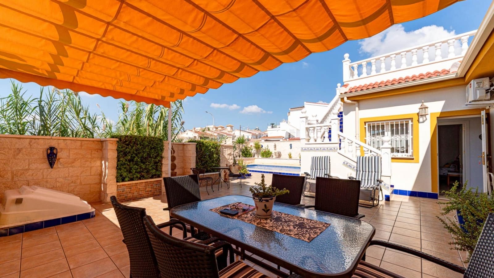 4 bedroom Villa for sale in Ciudad Quesada with pool garage - € 299,900 (Ref: 10163631)