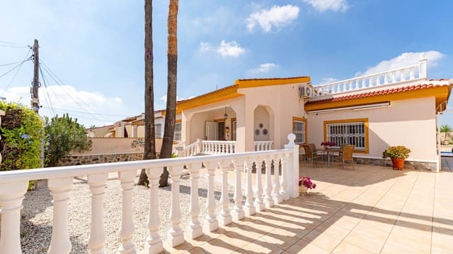 4 bedroom Villa for sale in Ciudad Quesada, Rojales with pool garage - € 299,900 (Ref: 10163631)