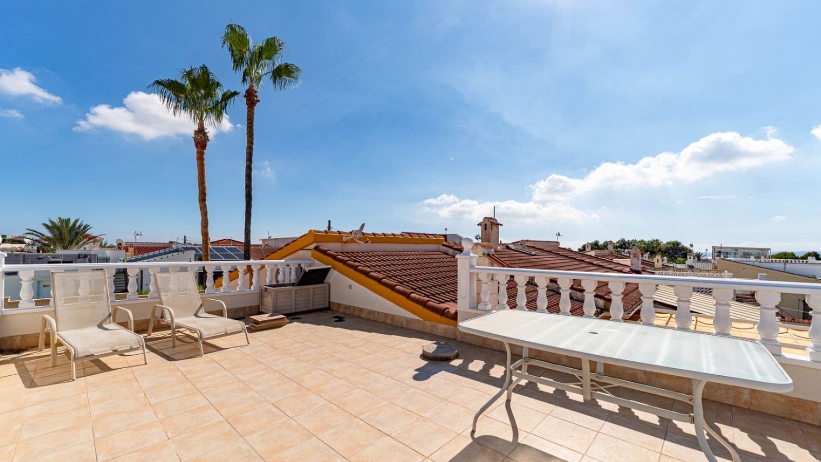 4 bedroom Villa for sale in Ciudad Quesada with pool garage - € 299,900 (Ref: 10163631)