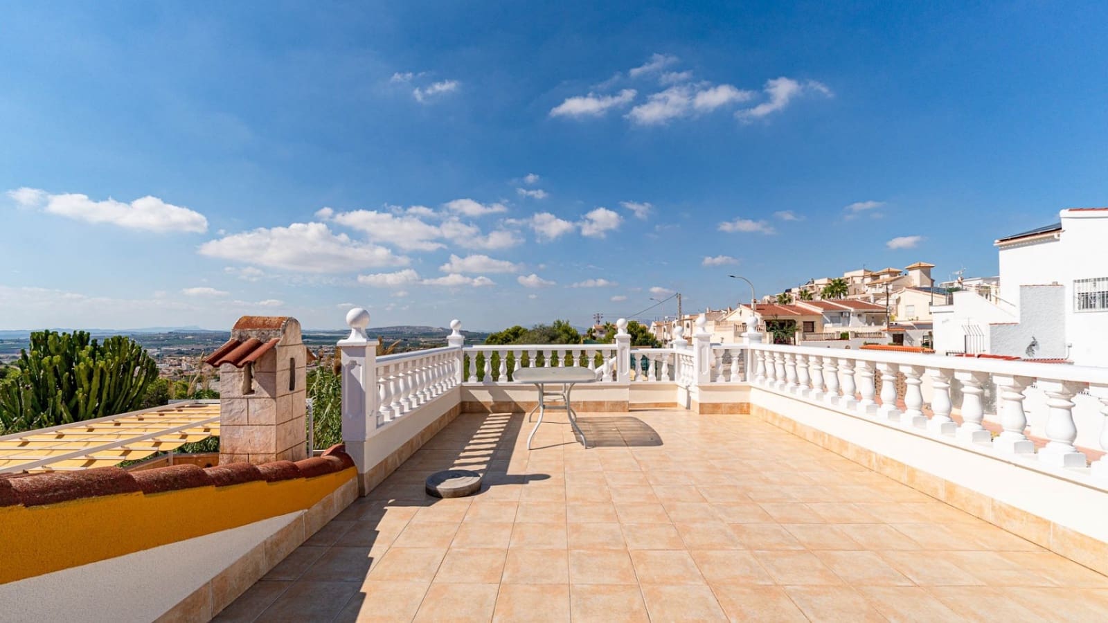 4 bedroom Villa for sale in Ciudad Quesada with pool garage - € 299,900 (Ref: 10163631)
