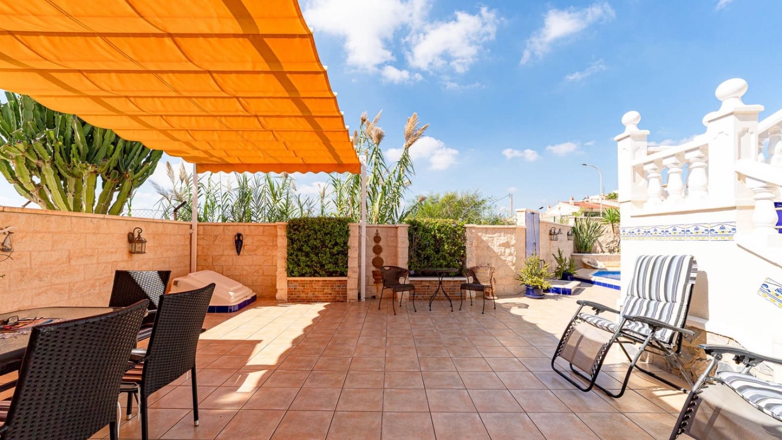 4 bedroom Villa for sale in Ciudad Quesada with pool garage - € 299,900 (Ref: 10163631)
