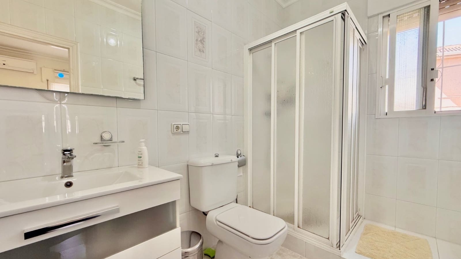 4 bedroom Villa for sale in Ciudad Quesada with pool garage - € 690,000 (Ref: 10163632)