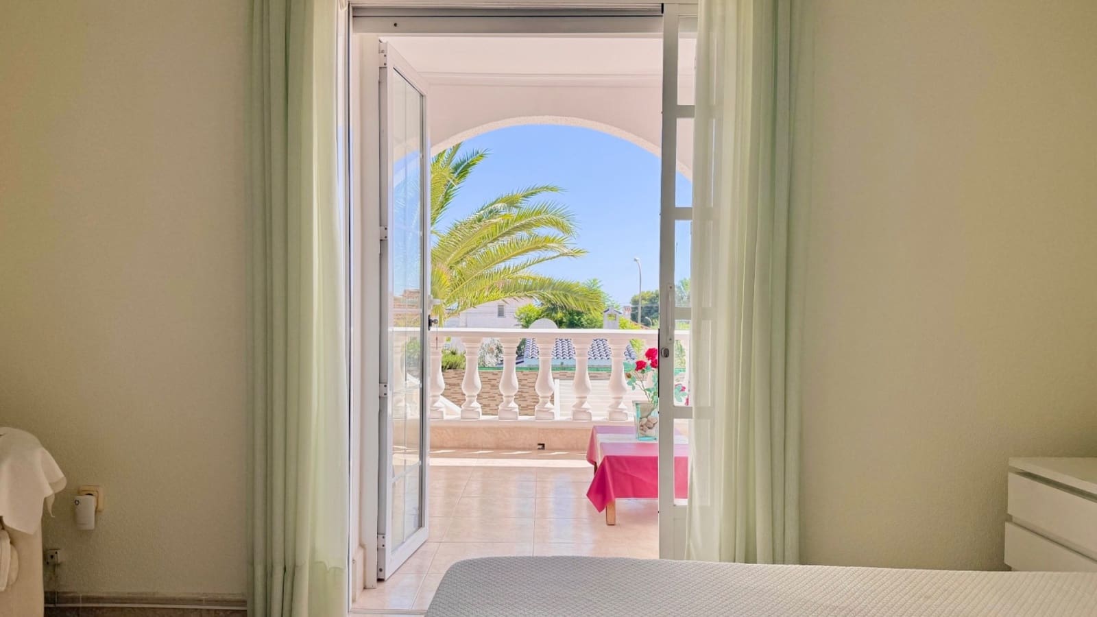 4 bedroom Villa for sale in Ciudad Quesada with pool garage - € 690,000 (Ref: 10163632)