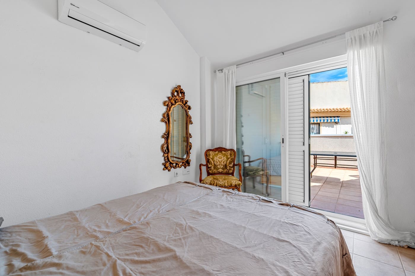 2 soveværelse Semi-Rækkehus til salg i Ciudad Quesada med swimmingpool garage - € 169.000 (Ref: 10167115)