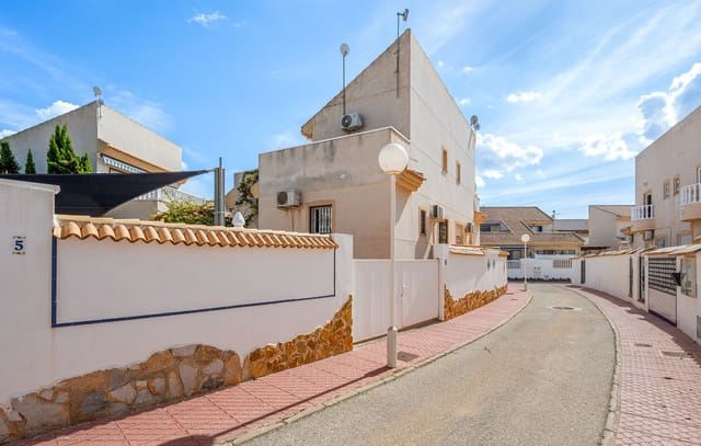 2 soverom Kjedet enebolig til salgs i Ciudad Quesada, Rojales med svømmebasseng garasje - € 169 000 (Ref: 10167115)