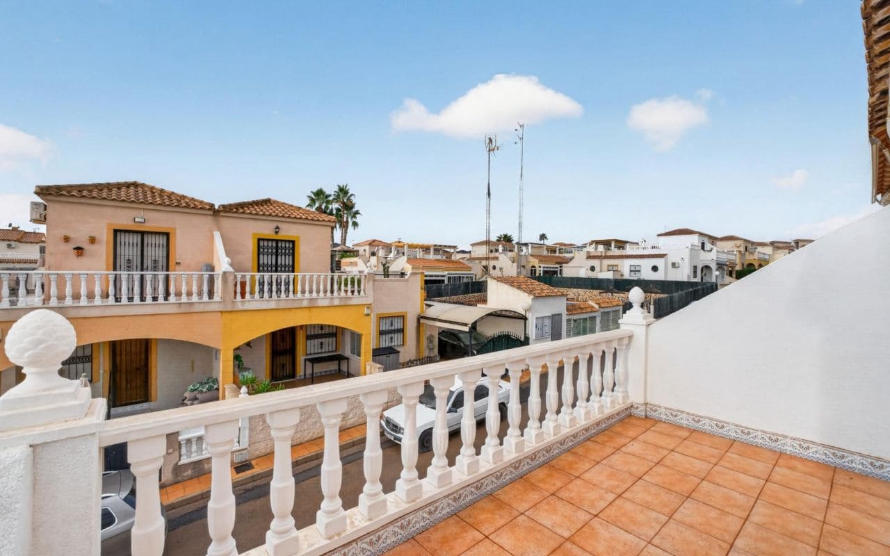 3 bedroom Terraced Villa for sale in Orihuela Costa with pool garage - € 215,000 (Ref: 10169041)