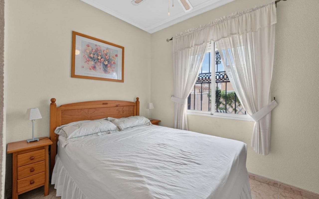 3 bedroom Terraced Villa for sale in Orihuela Costa with pool garage - € 215,000 (Ref: 10169041)