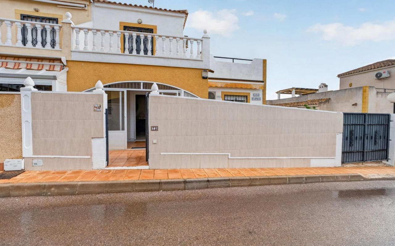 3 bedroom Terraced Villa for sale in Orihuela Costa with pool garage - € 215,000 (Ref: 10169041)