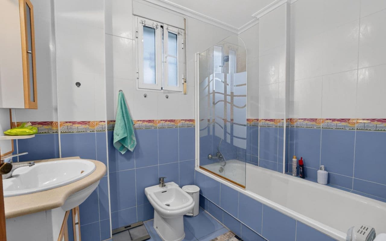 3 soveværelse Byhus til salg i Playa Flamenca med swimmingpool garage - € 219.000 (Ref: 10169338)