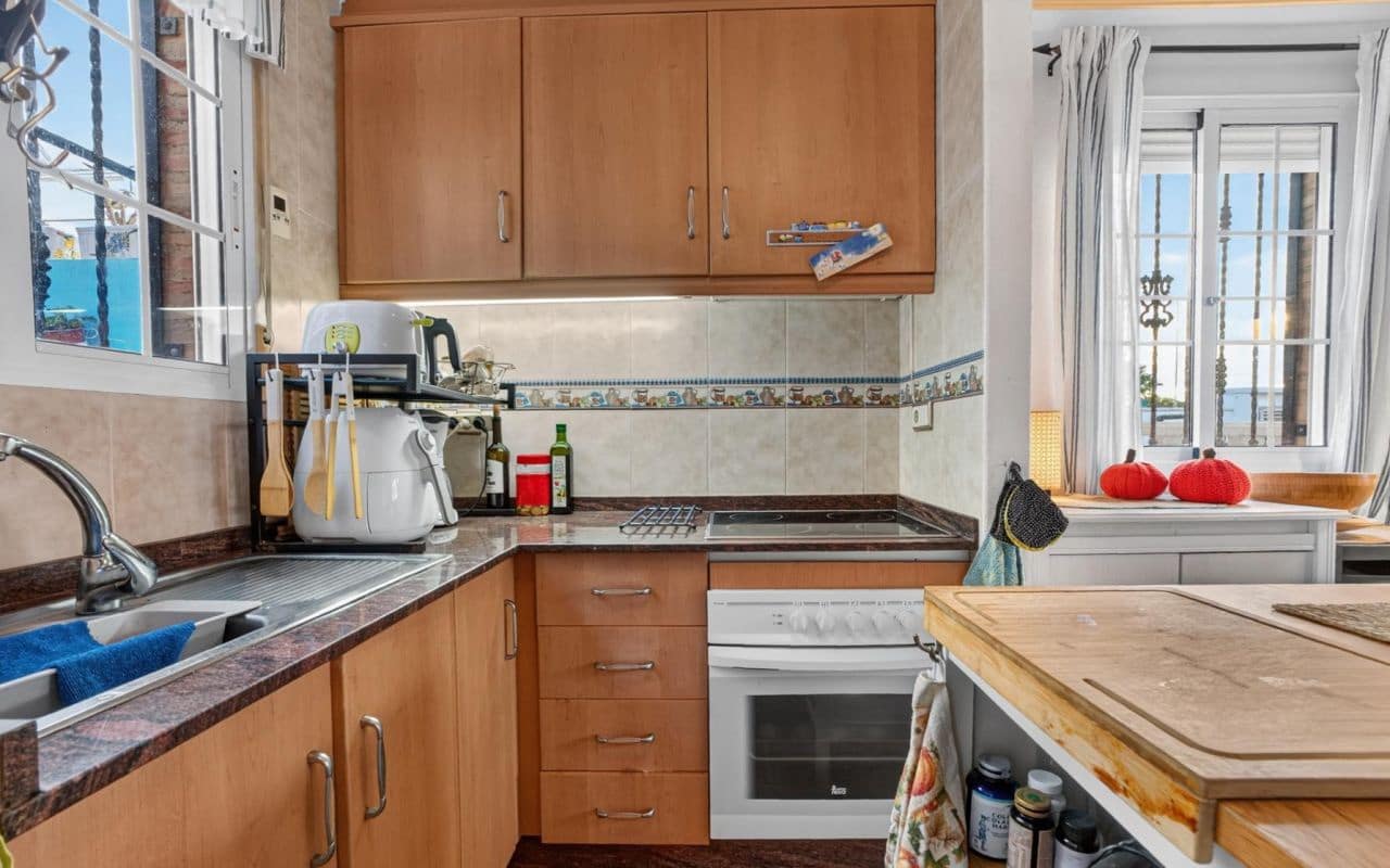 3 soveværelse Byhus til salg i Playa Flamenca med swimmingpool garage - € 219.000 (Ref: 10169338)