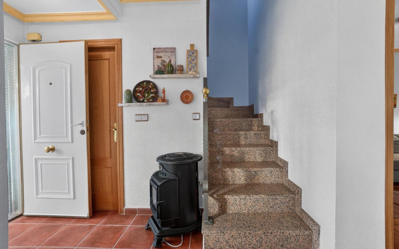 3 soveværelse Byhus til salg i Playa Flamenca med swimmingpool garage - € 219.000 (Ref: 10169338)