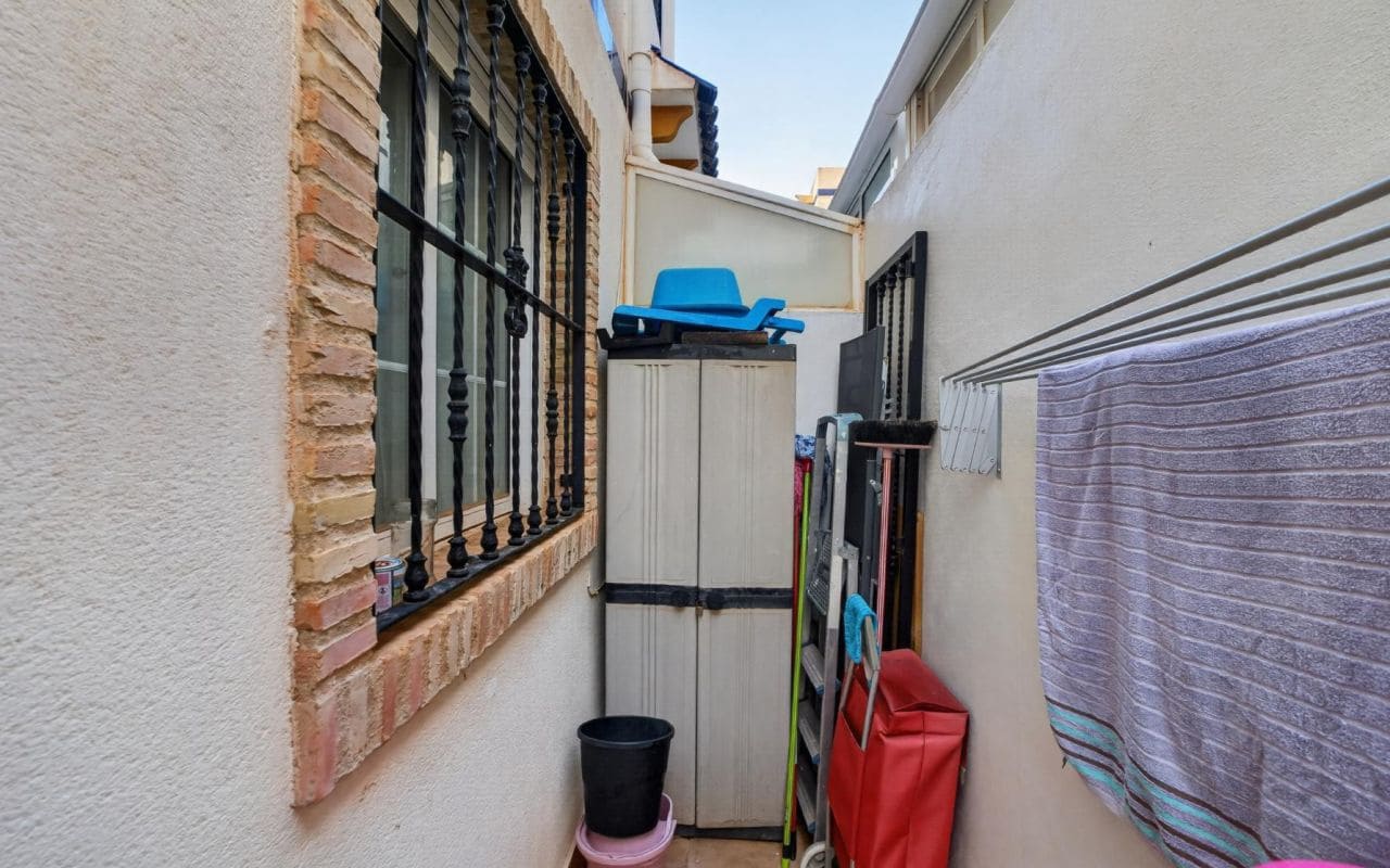3 soveværelse Byhus til salg i Playa Flamenca med swimmingpool garage - € 219.000 (Ref: 10169338)