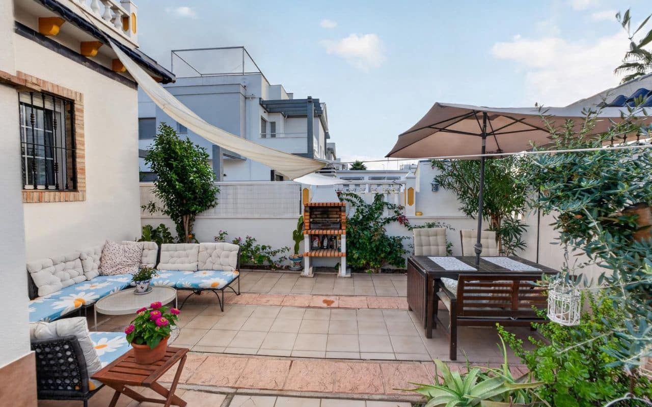 3 soveværelse Byhus til salg i Playa Flamenca med swimmingpool garage - € 219.000 (Ref: 10169338)