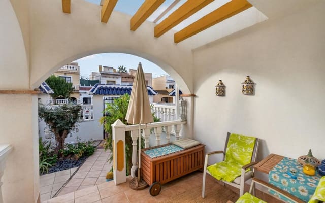 3 soveværelse Byhus til salg i Playa Flamenca, Orihuela med swimmingpool garage - € 219.000 (Ref: 10169338)