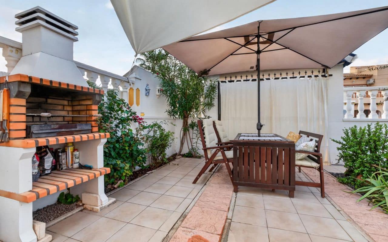 3 soveværelse Byhus til salg i Playa Flamenca med swimmingpool garage - € 219.000 (Ref: 10169338)