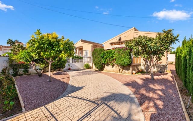 2 soveværelse Villa til salg i Playa Flamenca, Orihuela med garage - € 269.000 (Ref: 10169339)