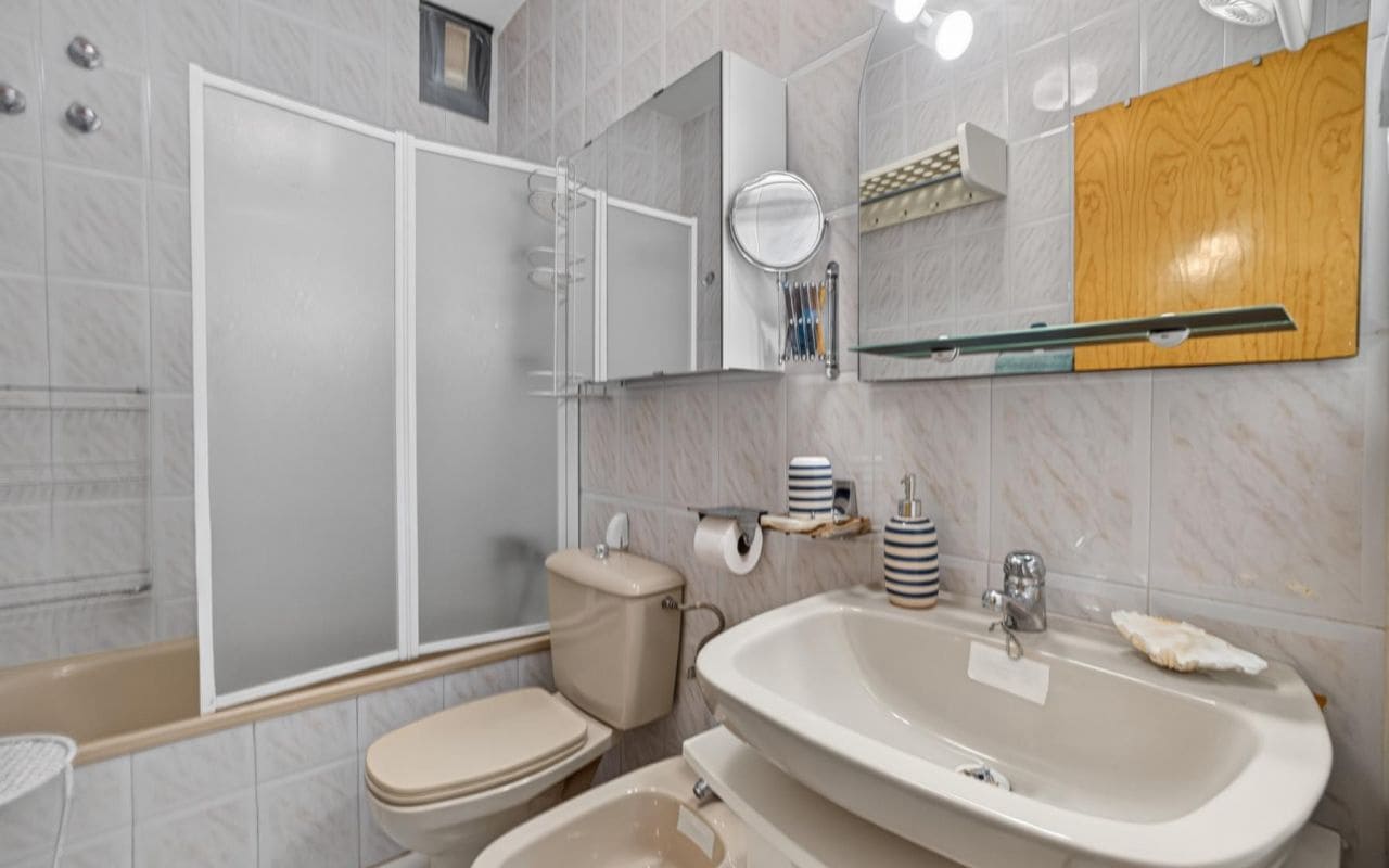 2 soverom Bungalow til salgs i Orihuela Costa med svømmebasseng - € 165 000 (Ref: 10169340)