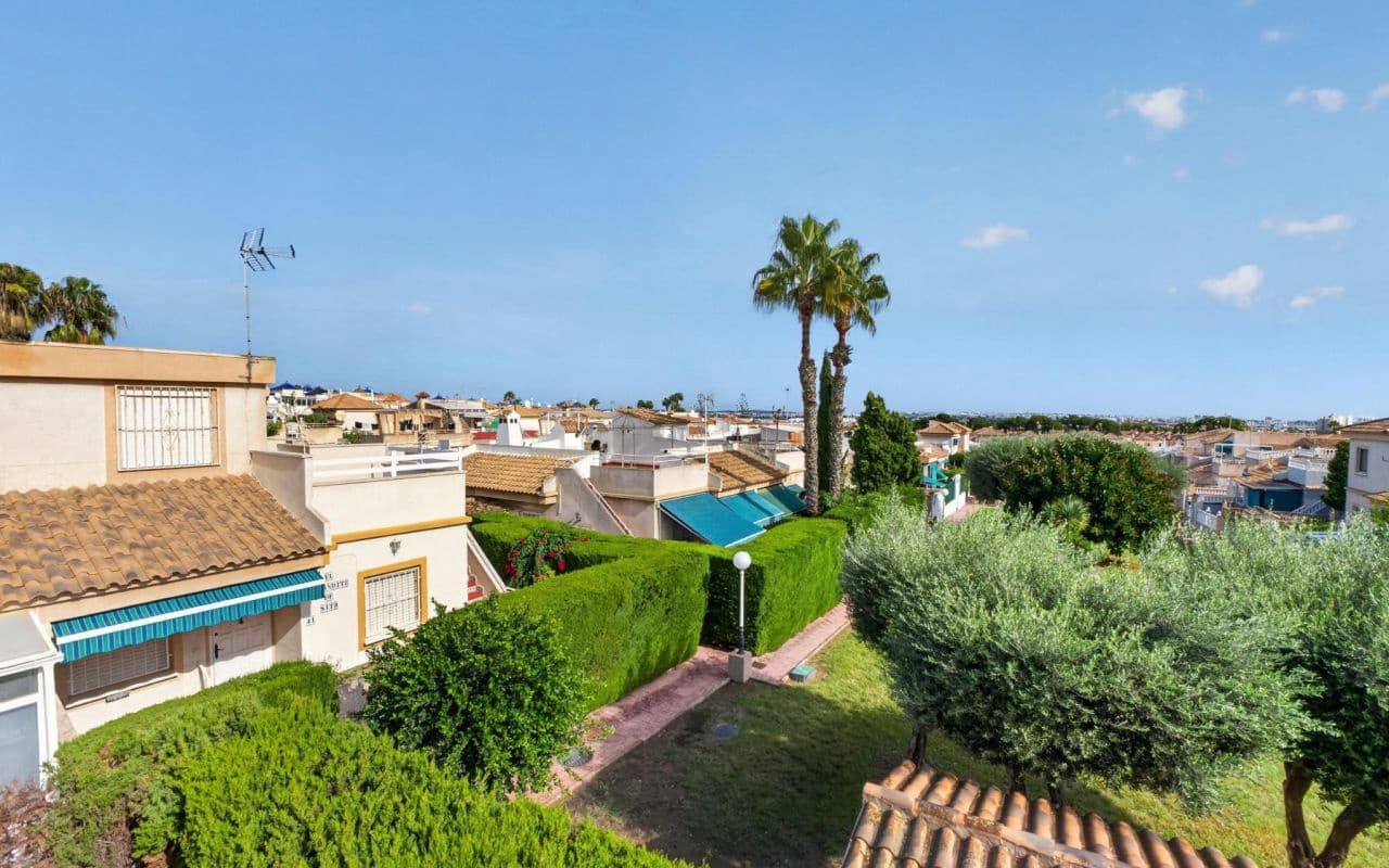 2 soverom Bungalow til salgs i Orihuela Costa med svømmebasseng - € 165 000 (Ref: 10169340)