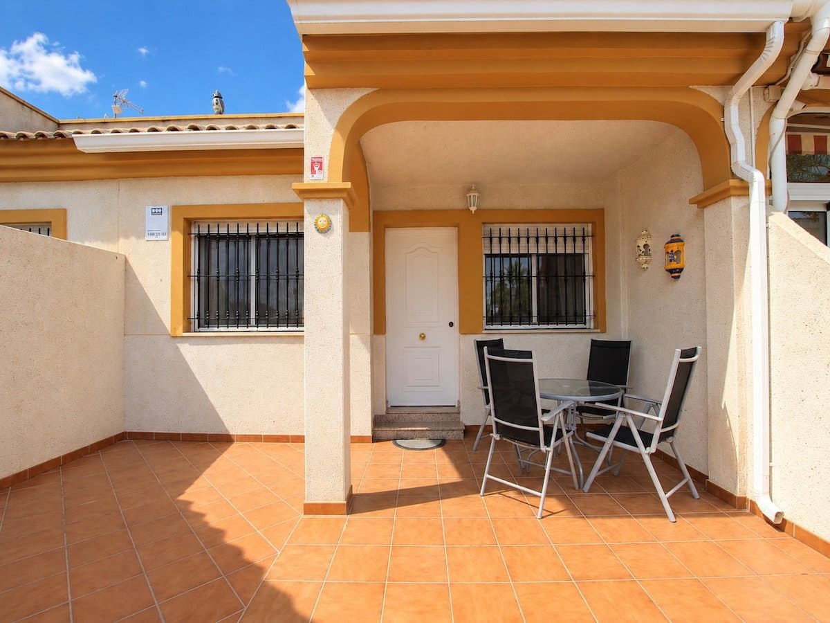 Casa de 3 habitaciones en Daya Nueva en venta con piscina - 169.500 € (Ref: 10174733)