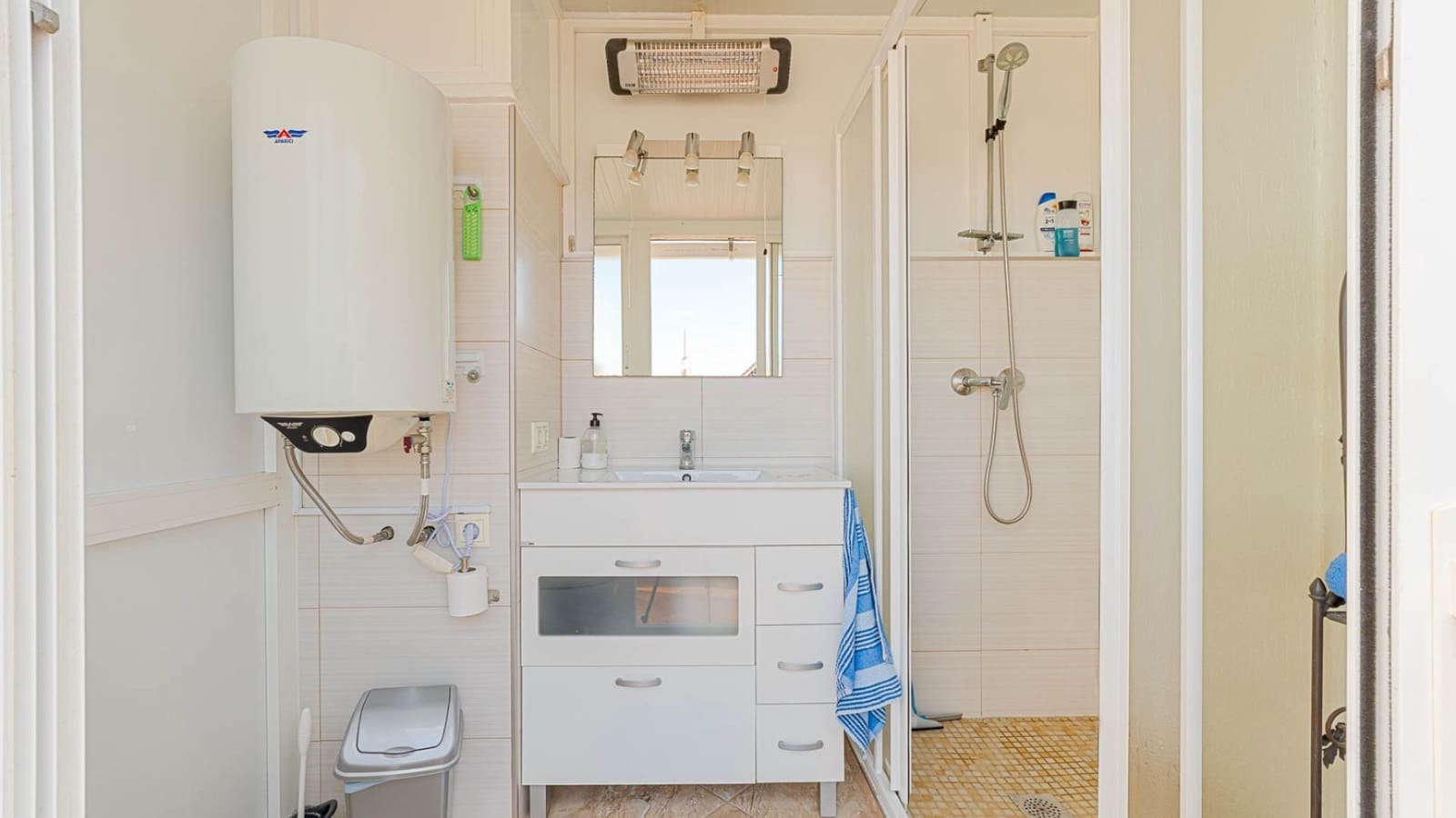 2 Zimmer Apartment zu verkaufen in Guardamar del Segura mit Pool Garage - 190.000 € (Ref: 10175495)