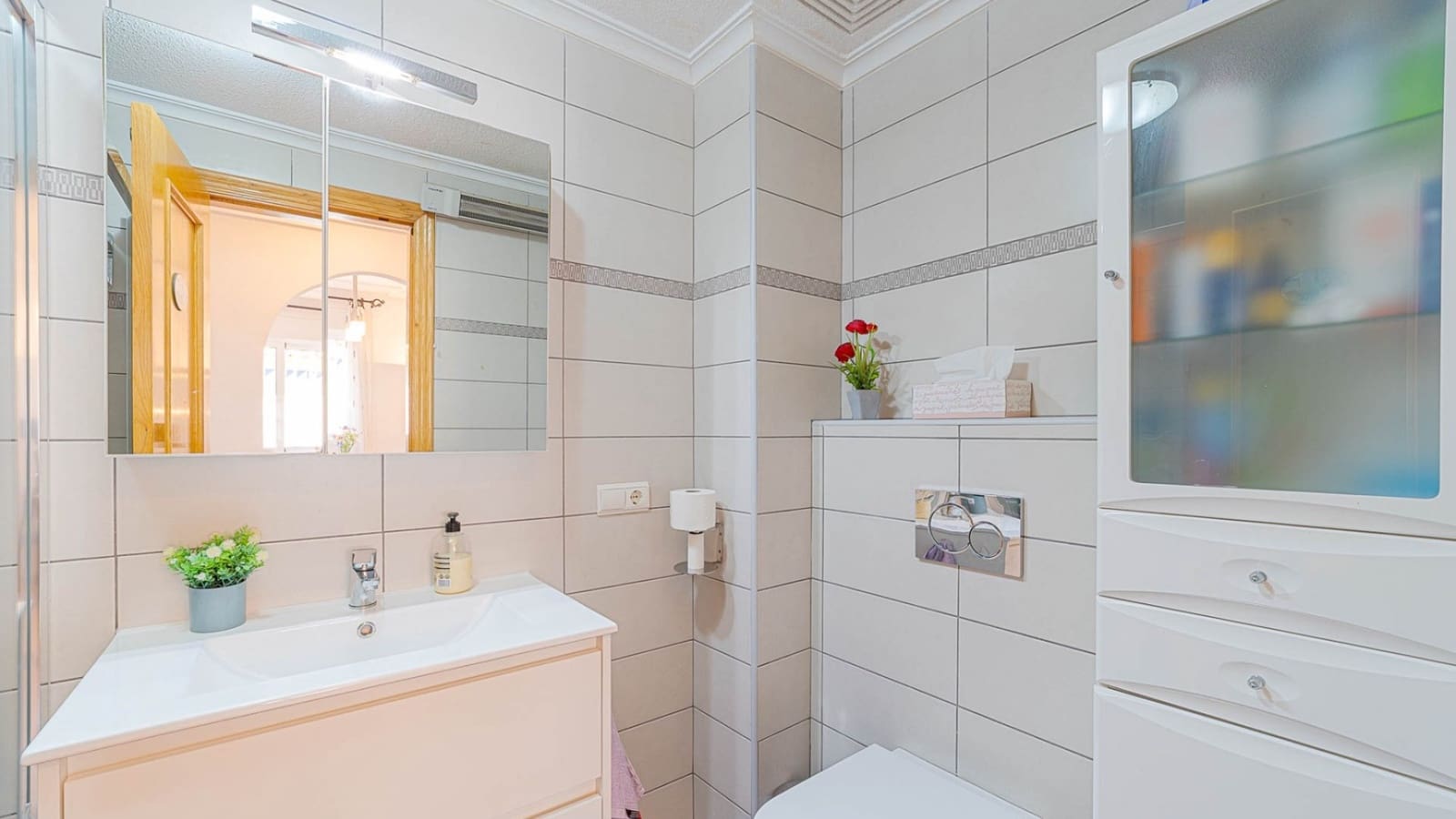 2 Zimmer Apartment zu verkaufen in Guardamar del Segura mit Pool Garage - 190.000 € (Ref: 10175495)