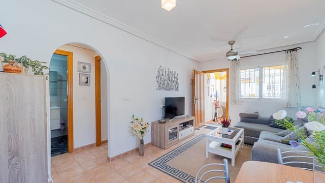 2 Zimmer Apartment zu verkaufen in El Edén, Guardamar del Segura mit Pool Garage - 190.000 € (Ref: 10175495)