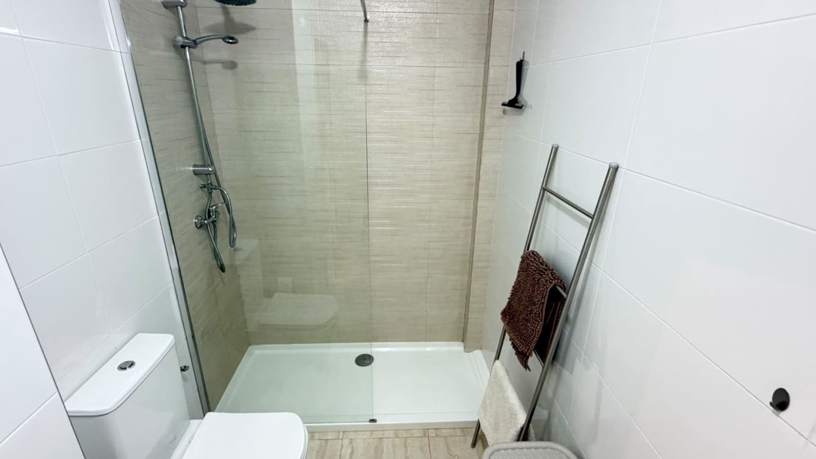 2 slaapkamer Bungalow te koop in Daya Vieja met zwembad - € 179.000 (Ref: 10175925)