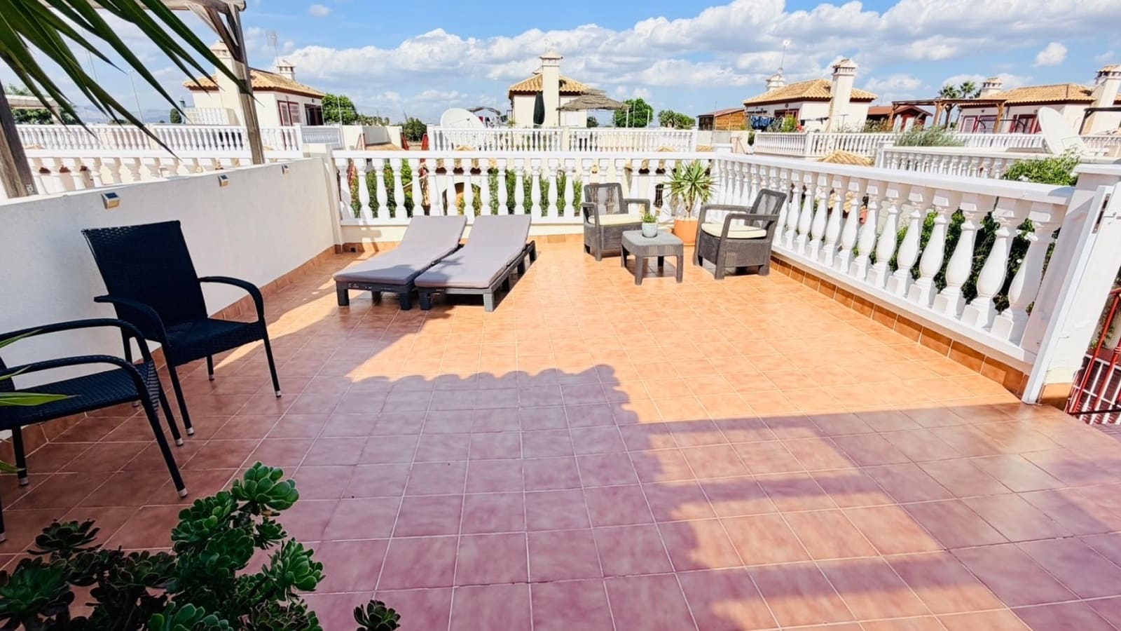 2 slaapkamer Bungalow te koop in Daya Vieja met zwembad - € 179.000 (Ref: 10175925)