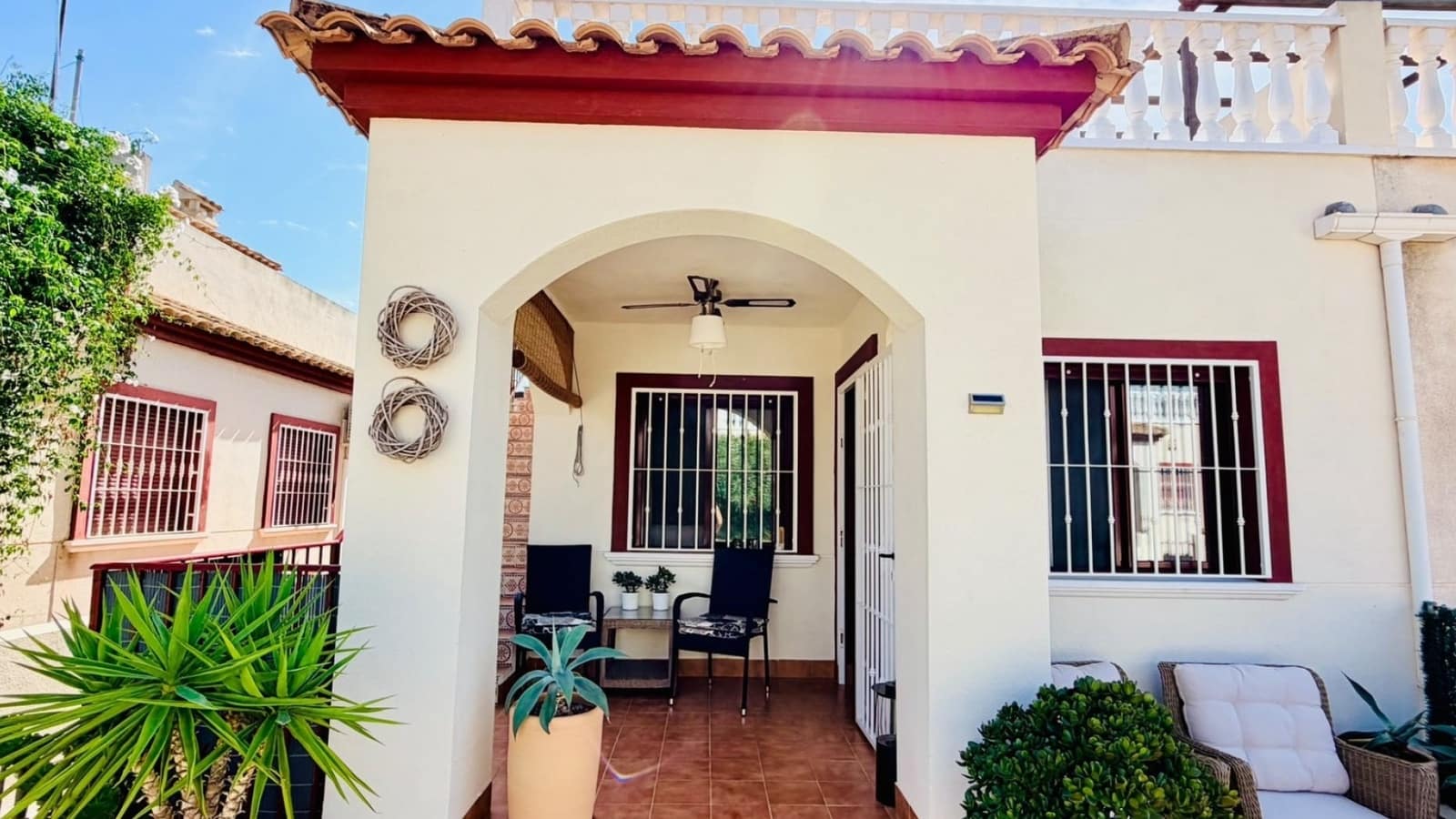 2 slaapkamer Bungalow te koop in Daya Vieja met zwembad - € 179.000 (Ref: 10175925)