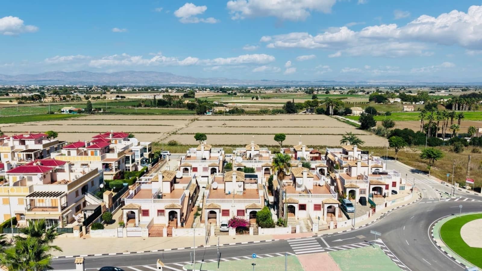 2 slaapkamer Bungalow te koop in Daya Vieja met zwembad - € 179.000 (Ref: 10175925)