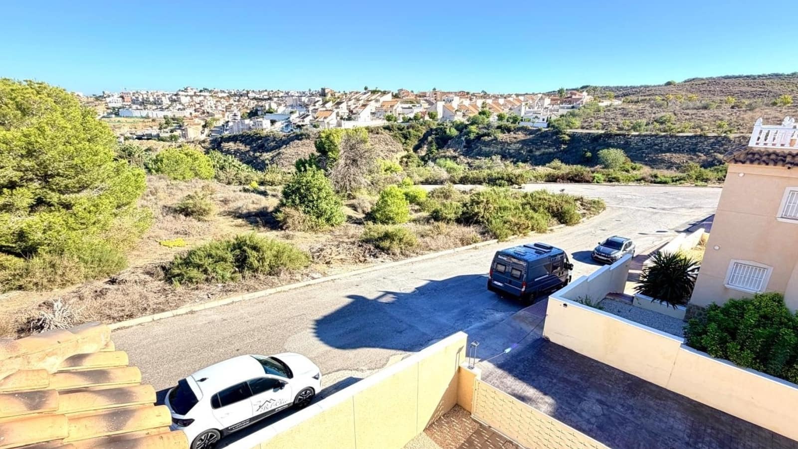 3 soverom Kjedet enebolig til salgs i Ciudad Quesada med svømmebasseng garasje - € 289 000 (Ref: 10175927)