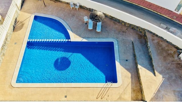 3 soverom Kjedet enebolig til salgs i Ciudad Quesada, Rojales med svømmebasseng garasje - € 289 000 (Ref: 10175927)