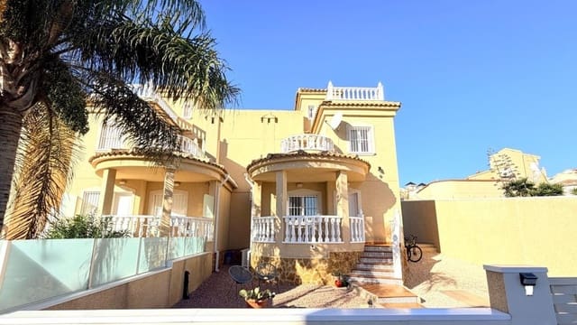 3 soverom Kjedet enebolig til salgs i Ciudad Quesada, Rojales med svømmebasseng garasje - € 289 000 (Ref: 10175927)