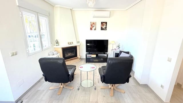 3 soverom Kjedet enebolig til salgs i Ciudad Quesada, Rojales med svømmebasseng garasje - € 289 000 (Ref: 10175927)