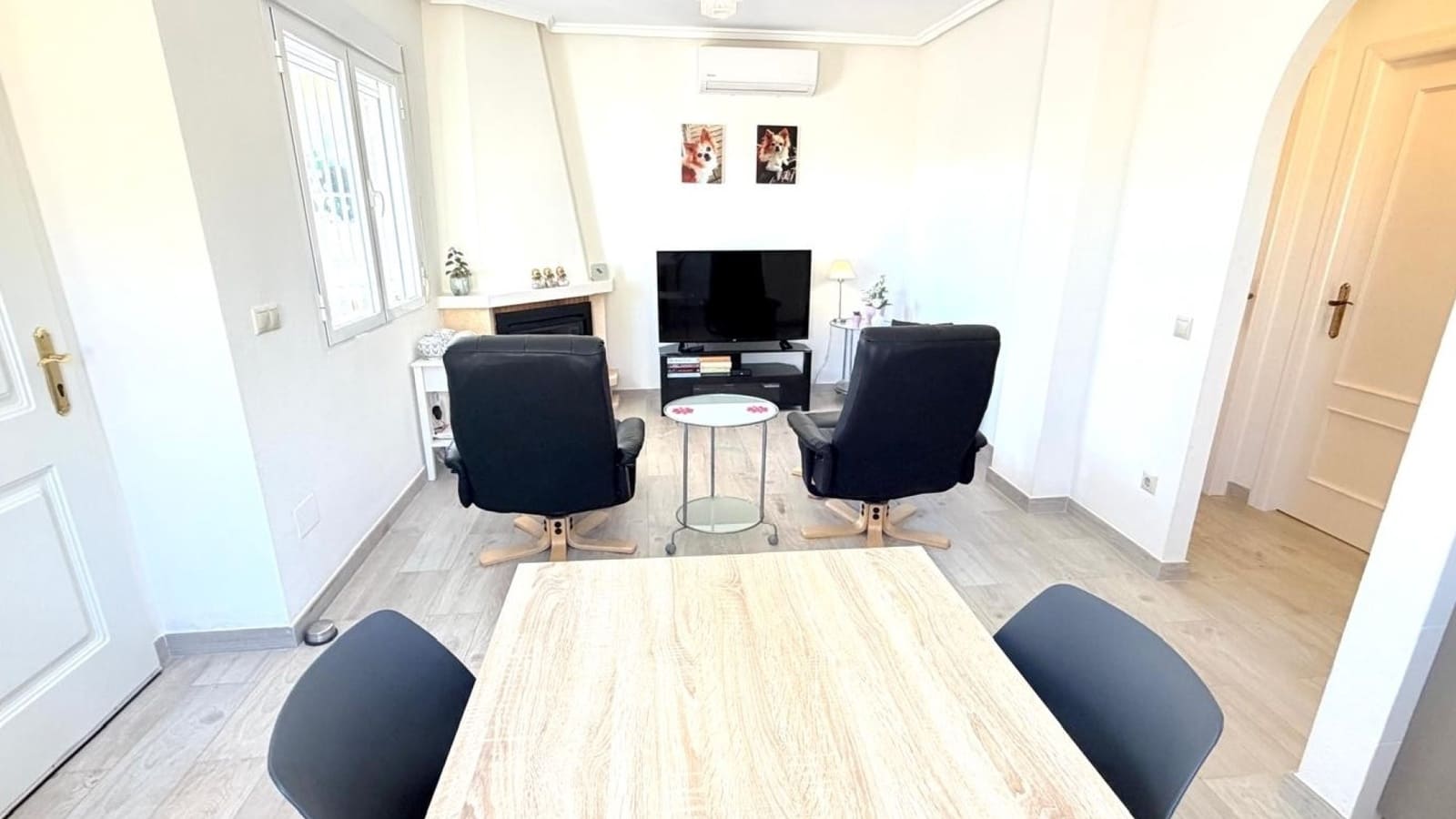 3 soverom Kjedet enebolig til salgs i Ciudad Quesada med svømmebasseng garasje - € 289 000 (Ref: 10175927)