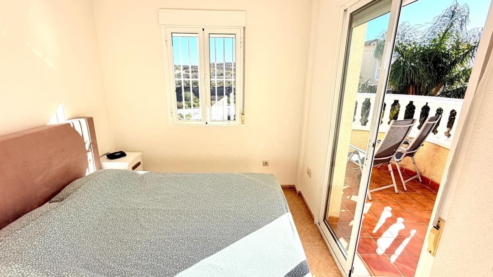 3 soverom Kjedet enebolig til salgs i Ciudad Quesada med svømmebasseng garasje - € 289 000 (Ref: 10175927)