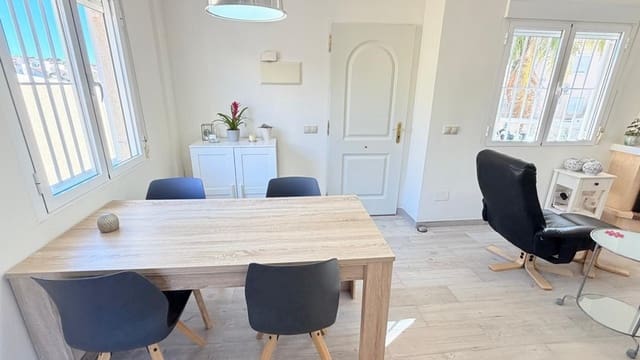 3 soverom Kjedet enebolig til salgs i Ciudad Quesada, Rojales med svømmebasseng garasje - € 289 000 (Ref: 10175927)