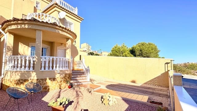 3 soverom Kjedet enebolig til salgs i Ciudad Quesada, Rojales med svømmebasseng garasje - € 289 000 (Ref: 10175927)