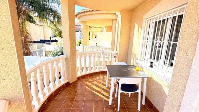 3 soverom Kjedet enebolig til salgs i Ciudad Quesada, Rojales med svømmebasseng garasje - € 289 000 (Ref: 10175927)