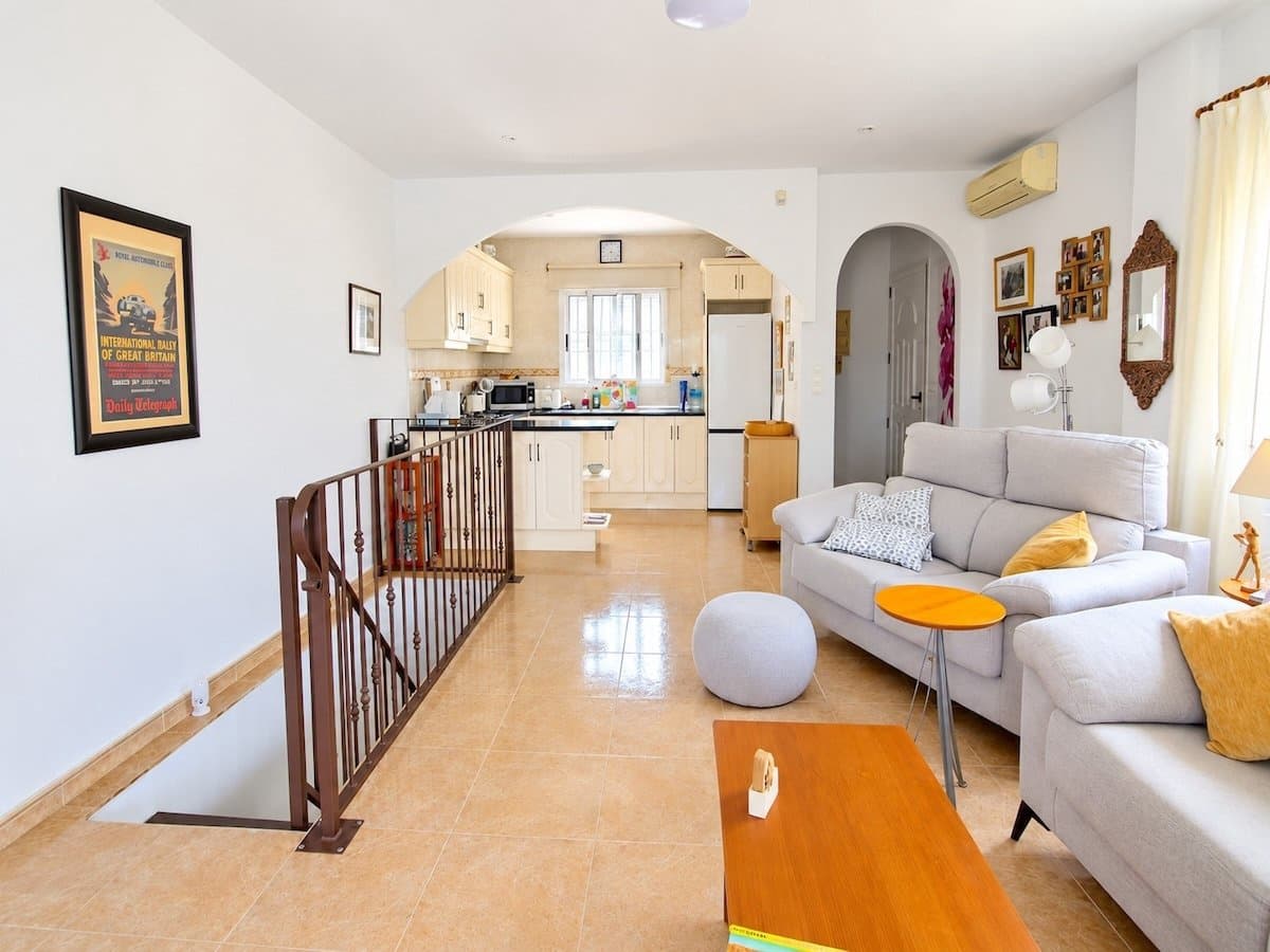 Chalet de 4 habitaciones en Benimar en venta con piscina garaje - 315.000 € (Ref: 10177677)