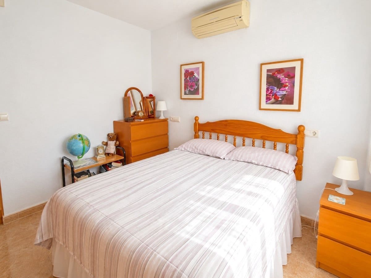 Chalet de 4 habitaciones en Benimar en venta con piscina garaje - 315.000 € (Ref: 10177677)