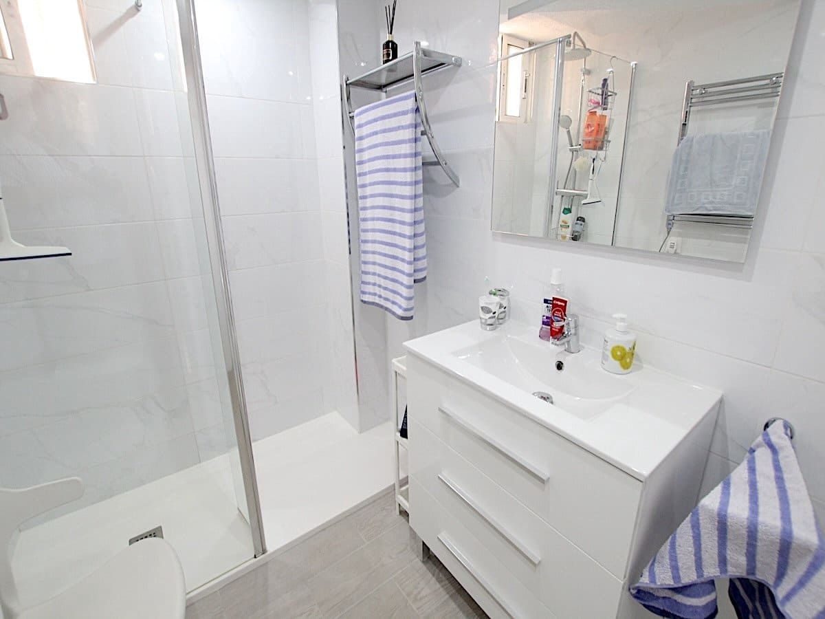Chalet de 4 habitaciones en Benimar en venta con piscina garaje - 315.000 € (Ref: 10177677)